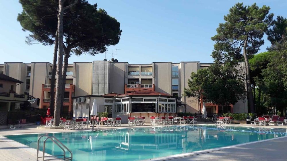Residence Poggio Dei Pini 1