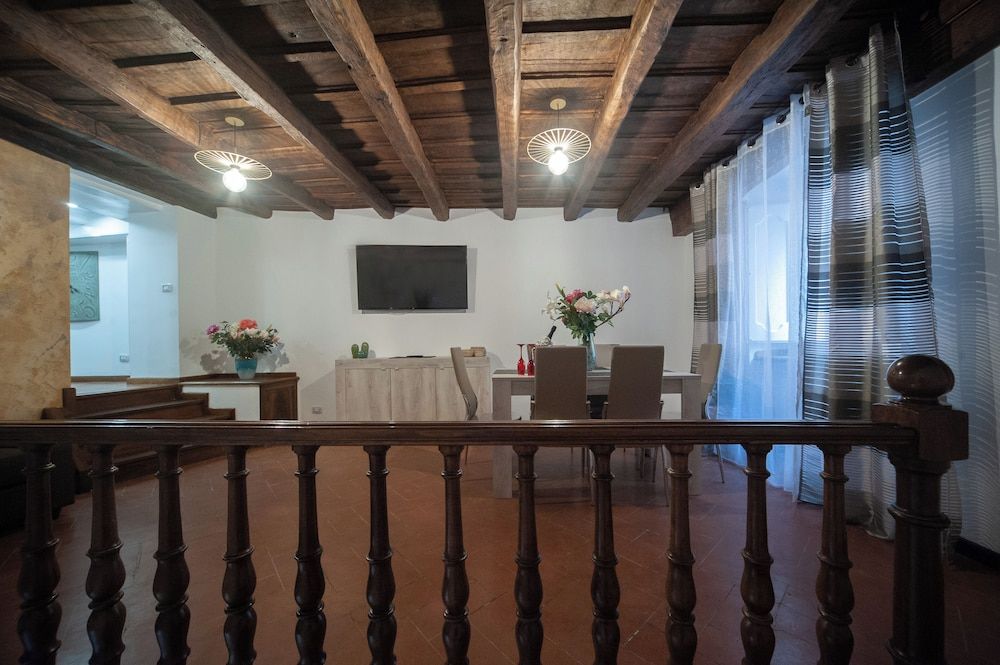 Navona Jacuzzi Apartment 1