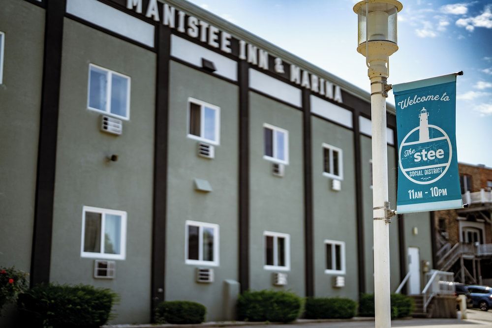Manistee Inn & Marina 1