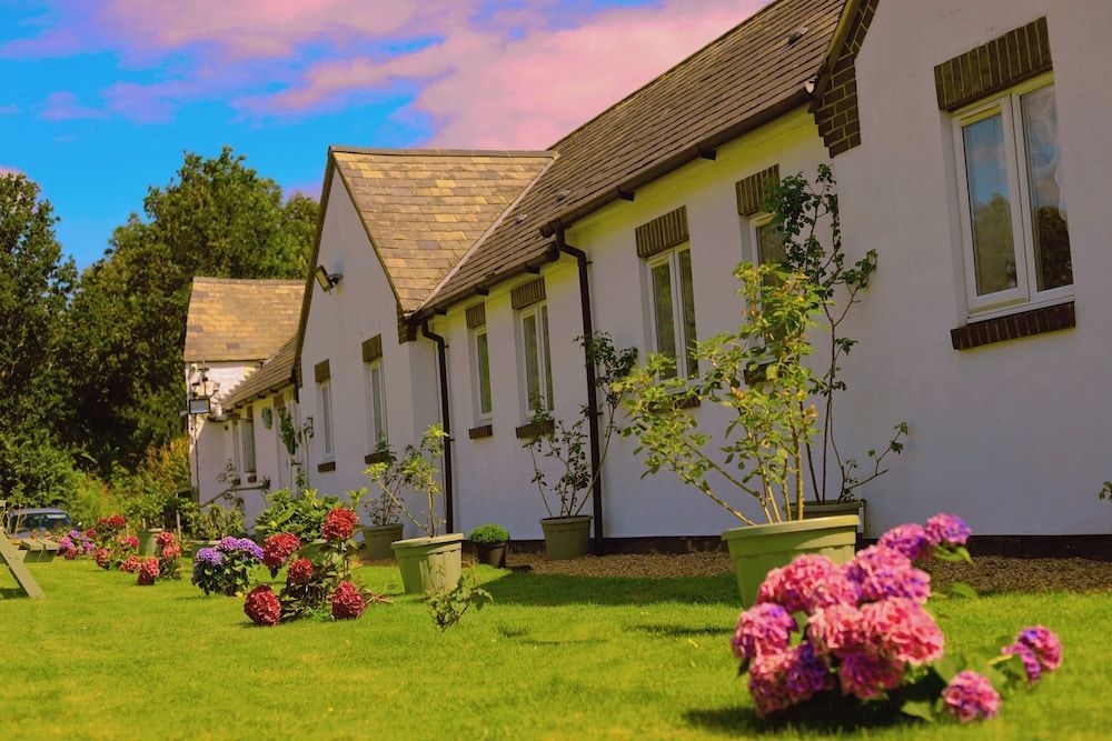 The Evergreen Hotel 1