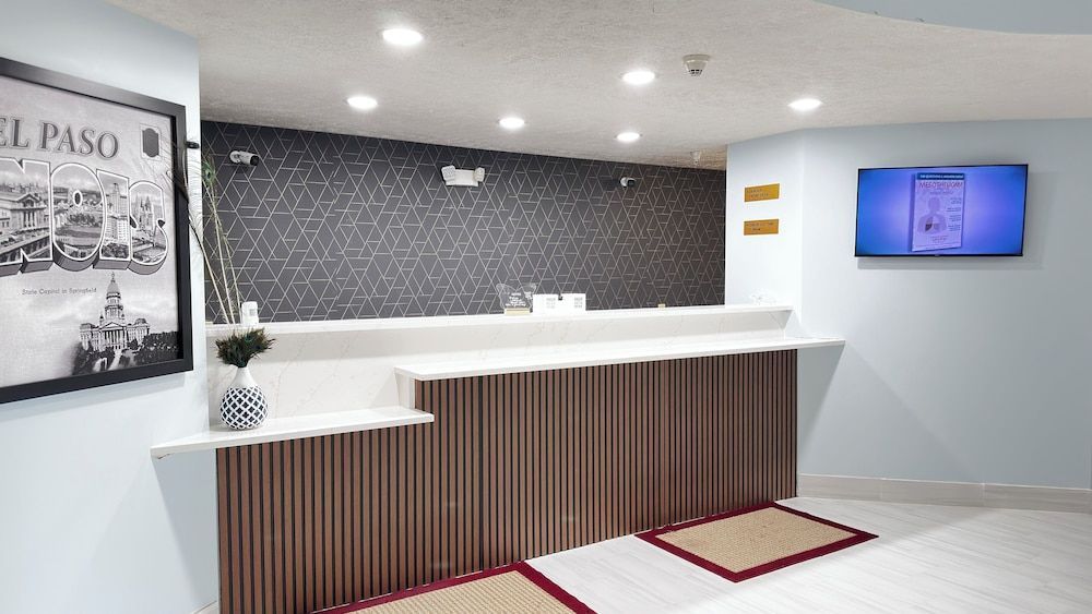 Burgundy Inn and Suites 2