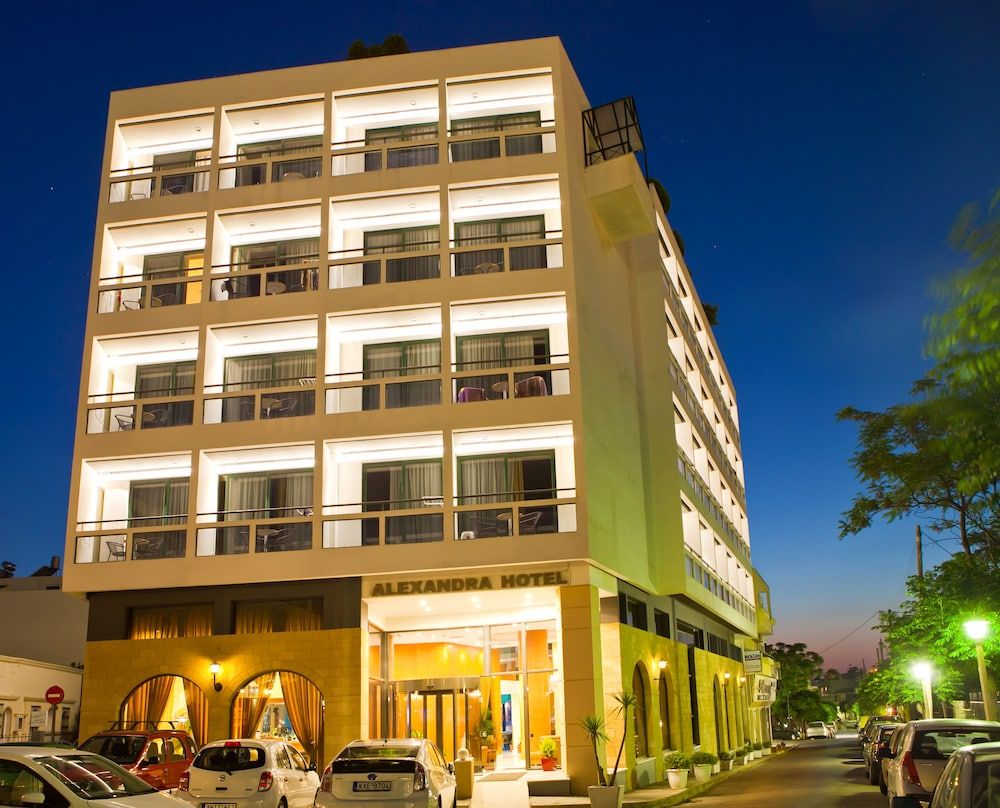 Alexandra Hotel&Apartments 1