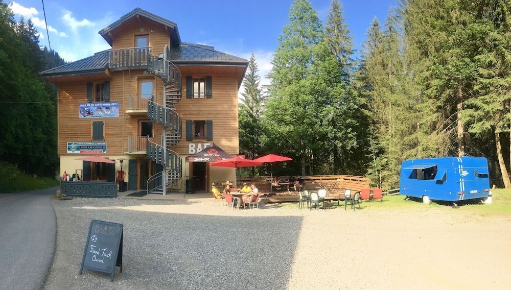 1861 Châtel Hostel 1