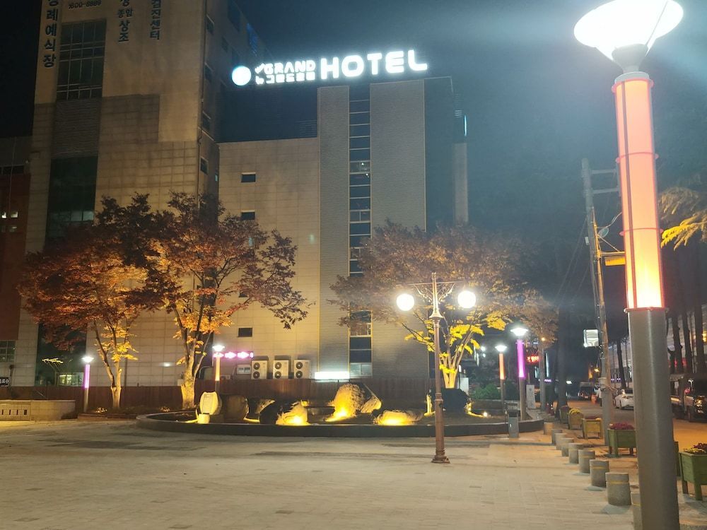 New Grand Hotel 1