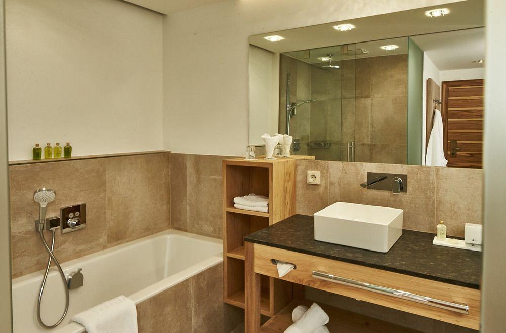 Hotel Neuhaus 1