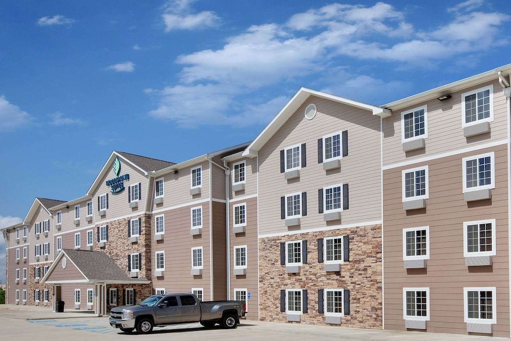 WoodSpring Suites Lake Charles 1