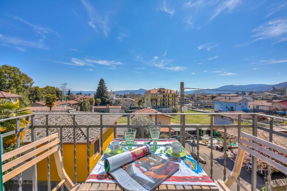 Nido Belvedere AC and Lake View - Happy Rentals 1