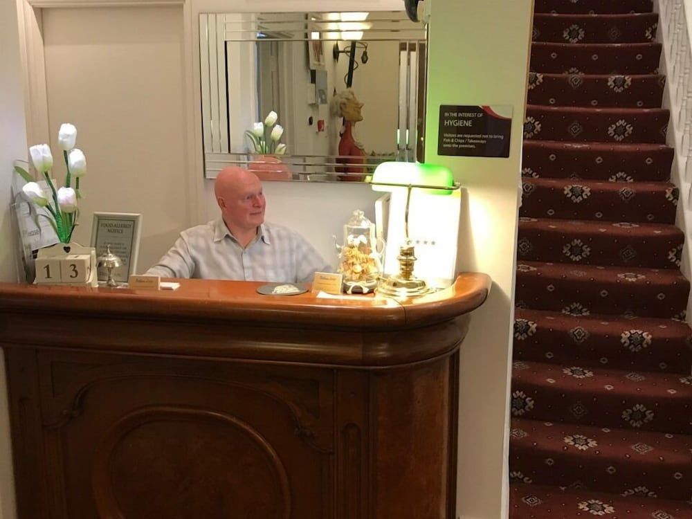 Pelham Lodge 2