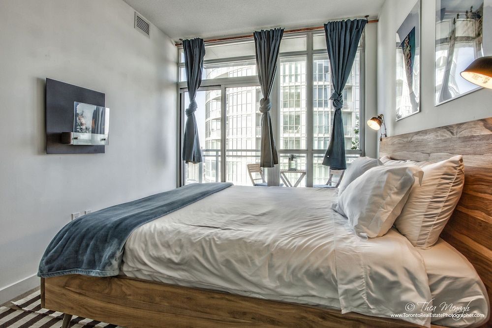 New Modern - DT King W Spacious 3BR 2
