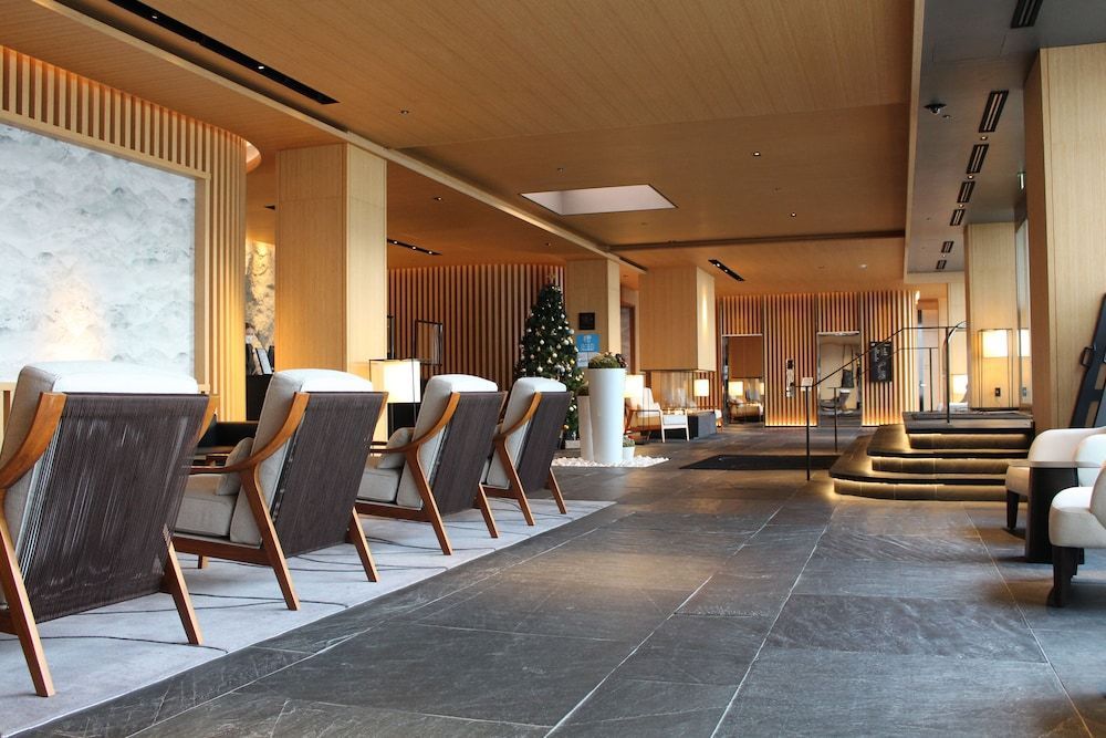 Skye Niseko 2