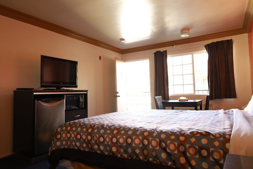 Lambert Inn 2