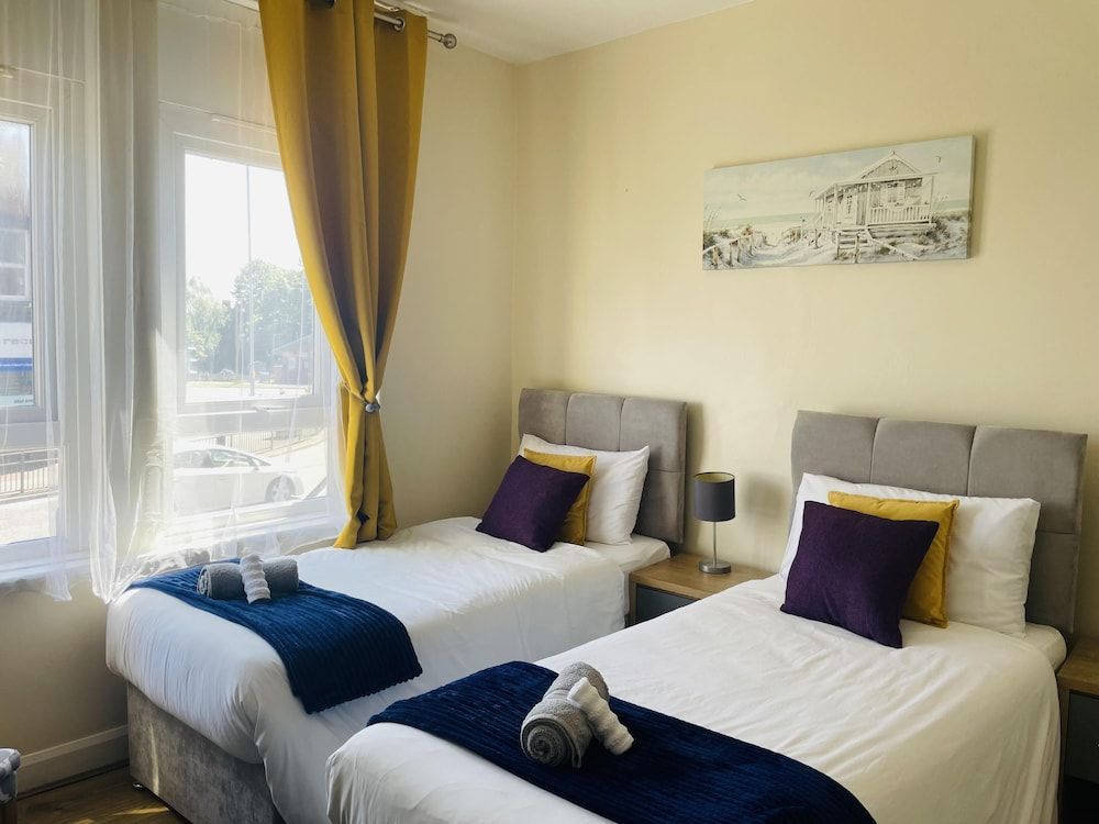 Alphastudio-leeds-walk 2-city-centre-freepark-wifi 2