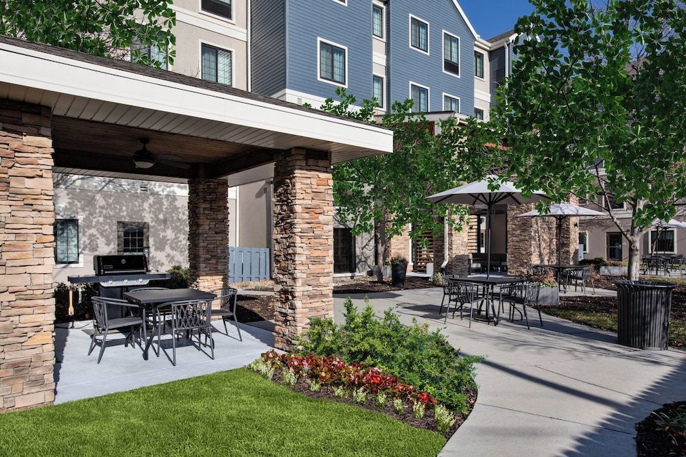 Staybridge Suites OMAHA 80TH AND DODGE by IHG 1