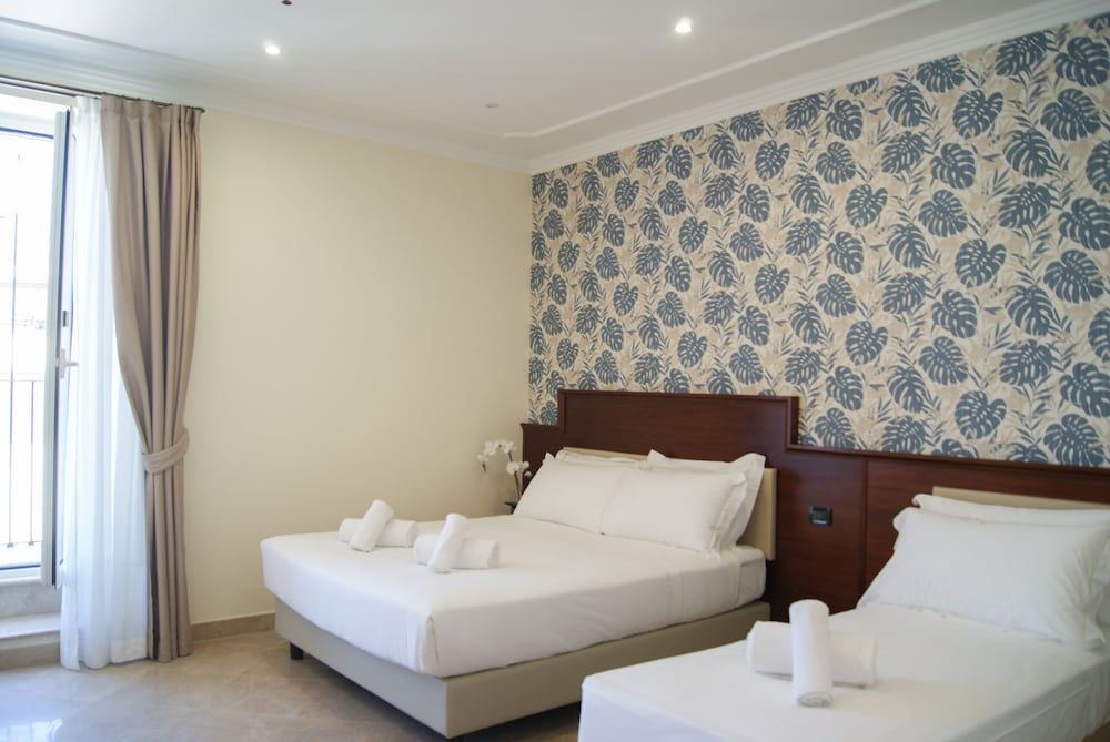 Glam Luxury Rome 1