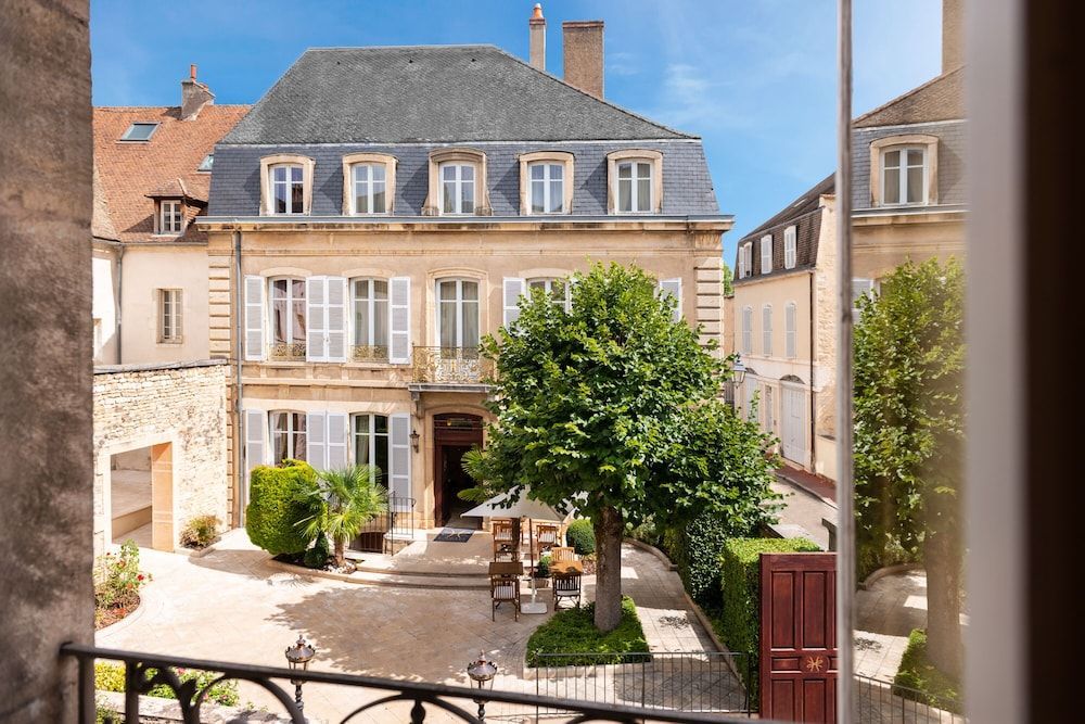 L'Hôtel 1