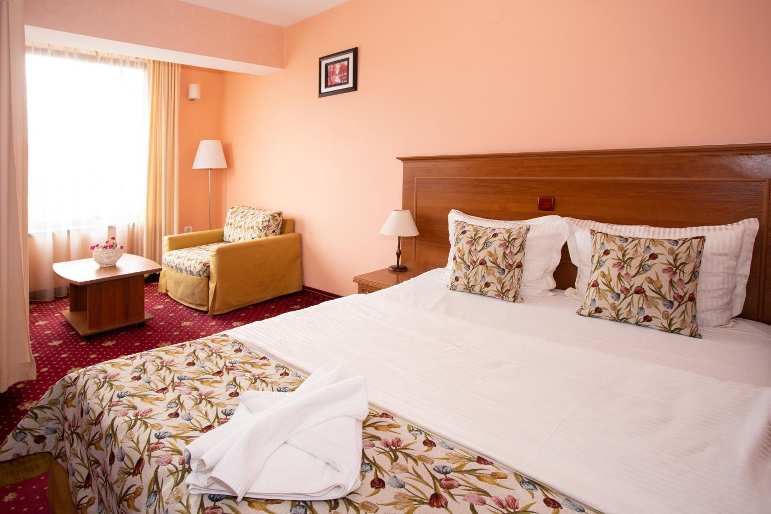 Contessa Hotel 2
