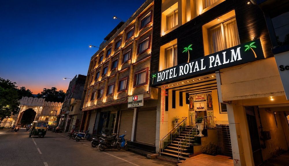 Hotel Royal Palm - A Budget Hotel in Udaipur 1