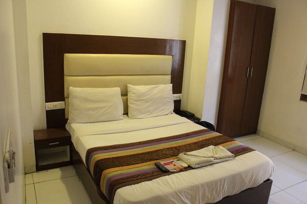 Hotel Opal Inn 1