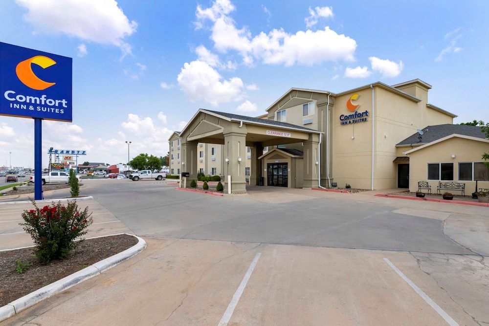 Comfort Inn & Suites Ponca City near Marland Mansion 1