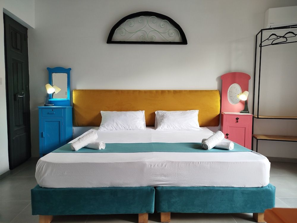 Limestone Sun Suites 1