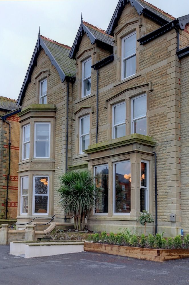 Hy Lytham St Annes 1