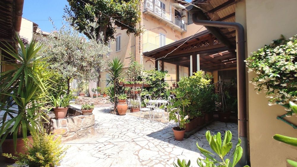 Hotel Rita Major 1