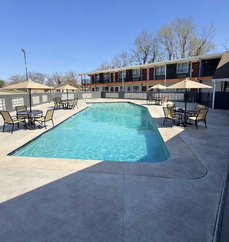 Americas Best Value Inn Ponca City 1