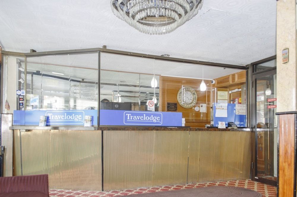 Travelodge by Wyndham Manhasset 2