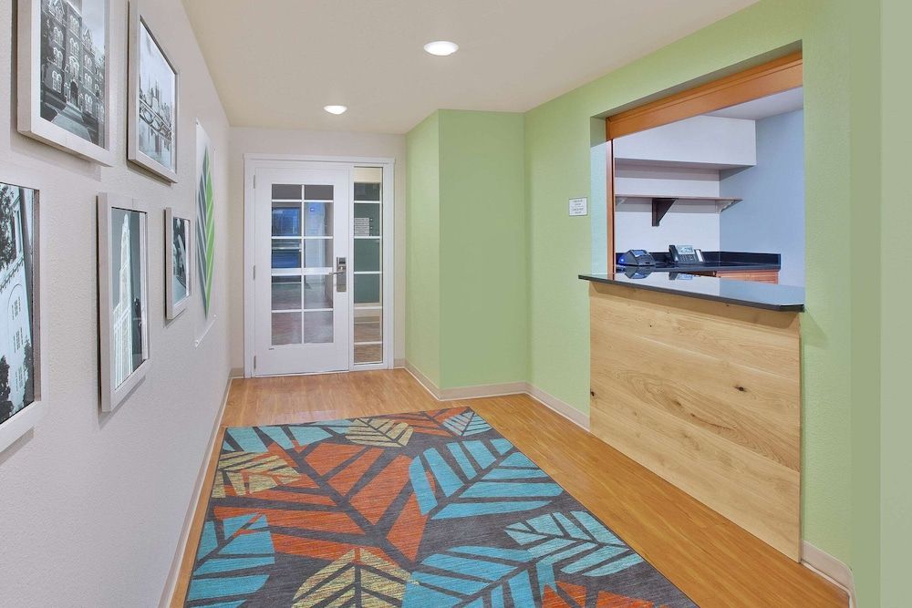 WoodSpring Suites Columbus Urbancrest 2