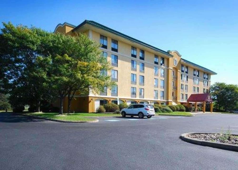 Quality Inn & Suites Bensalem 1