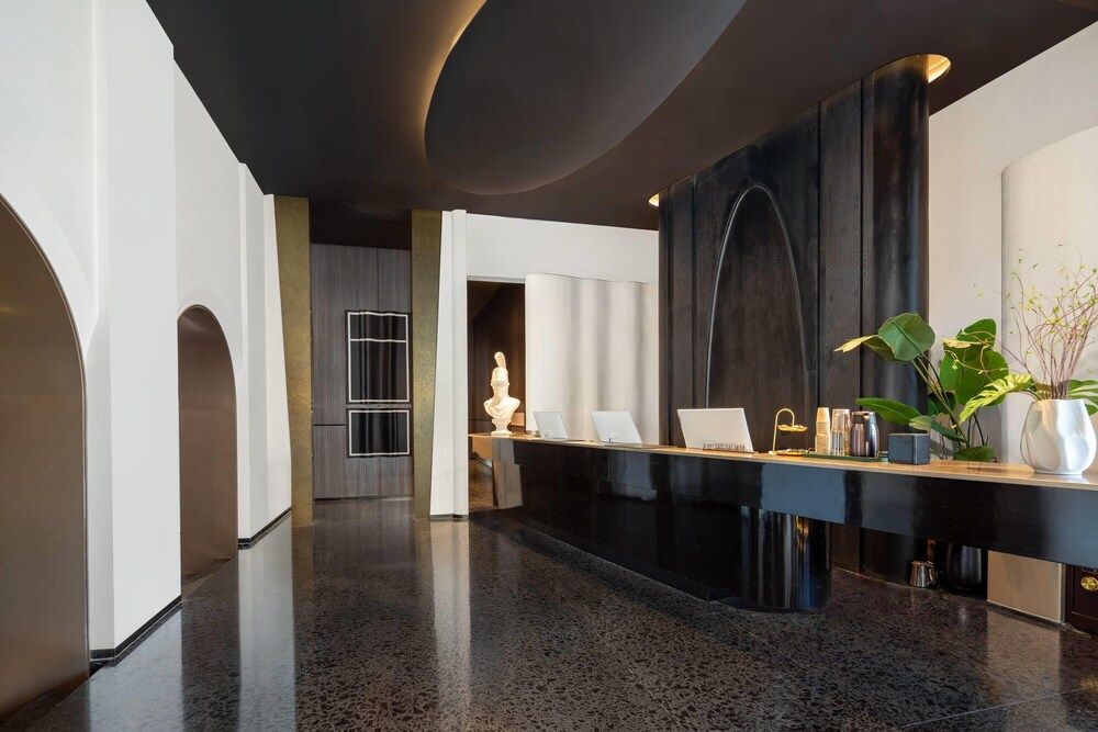 Days Hotel By Wyndham Changsha Wuyi Square 2
