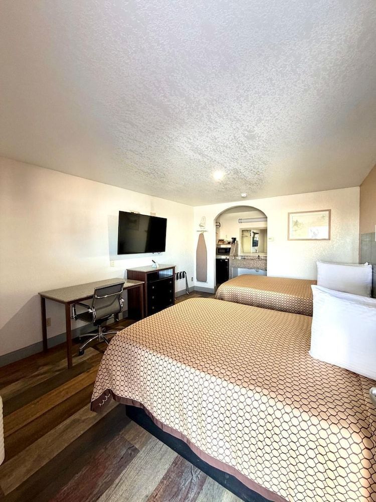 Kermit Inn 2