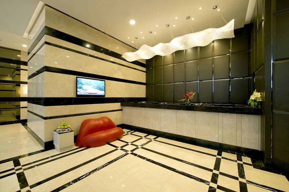 V Hotel Bencoolen 2
