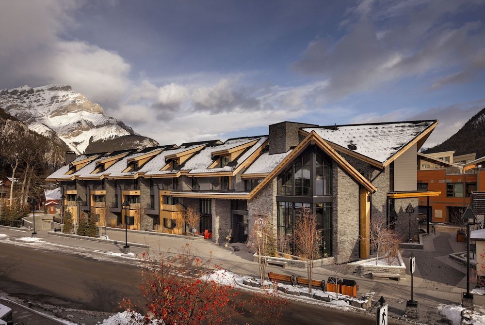 Peaks Hotel and Suites 1