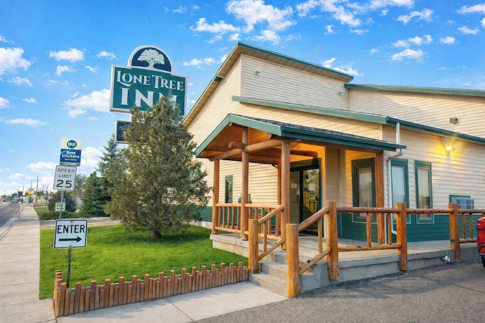 Lone Tree Inn 1