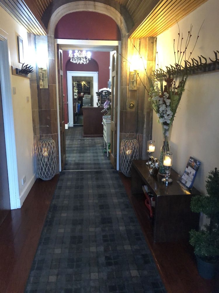 Redcliffe Hotel 2