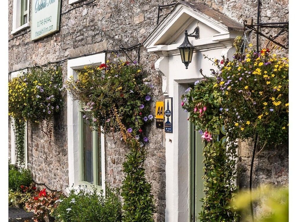 The Oakhill Inn 1