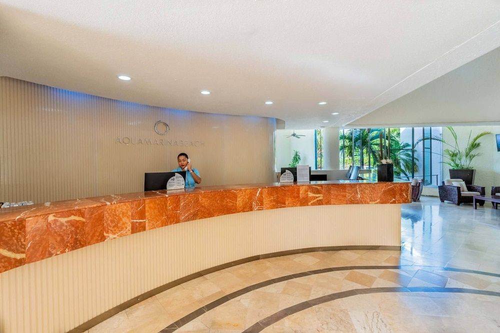 Aquamarina Beach Hotel 2