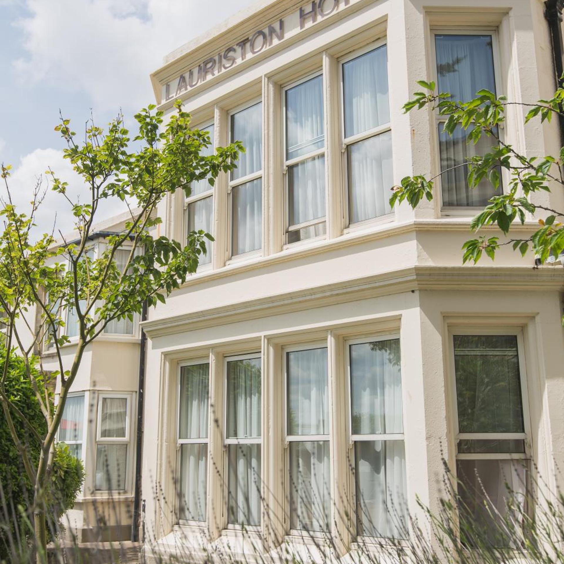Lauriston Hotel 1
