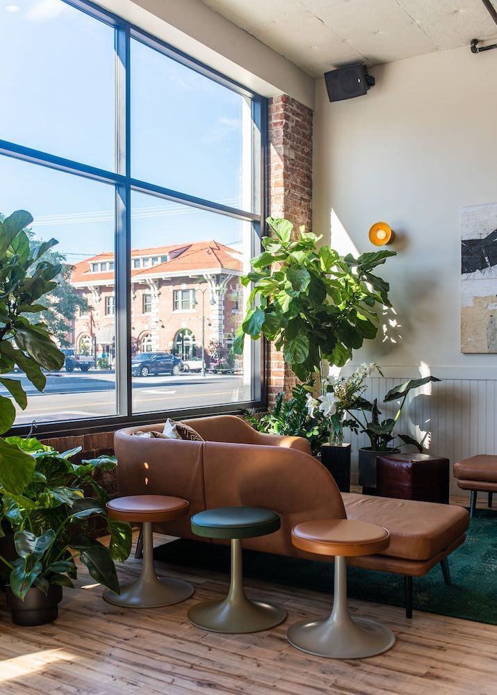 The Jesse Hotel & Bar 2
