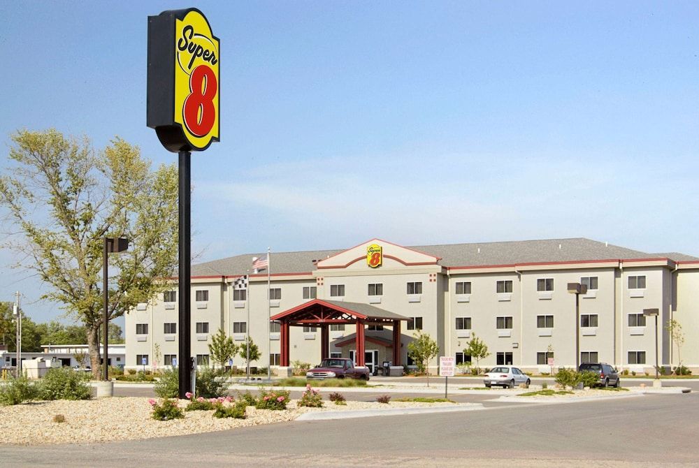 Super 8 by Wyndham Topeka at Forbes Landing 1