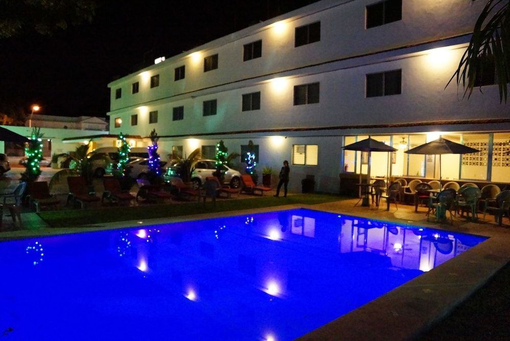 Hotel Las Dalias Inn 1