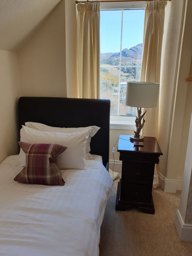 The Millcroft Hotel 2