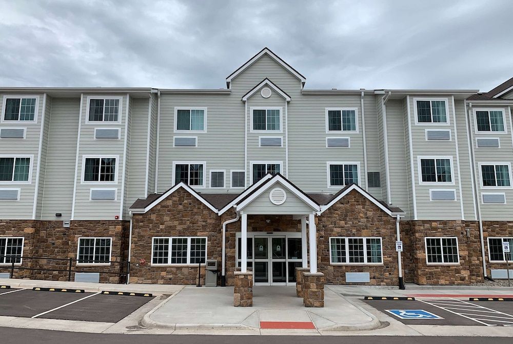Microtel Inn & Suites by Wyndham Woodland Park 1