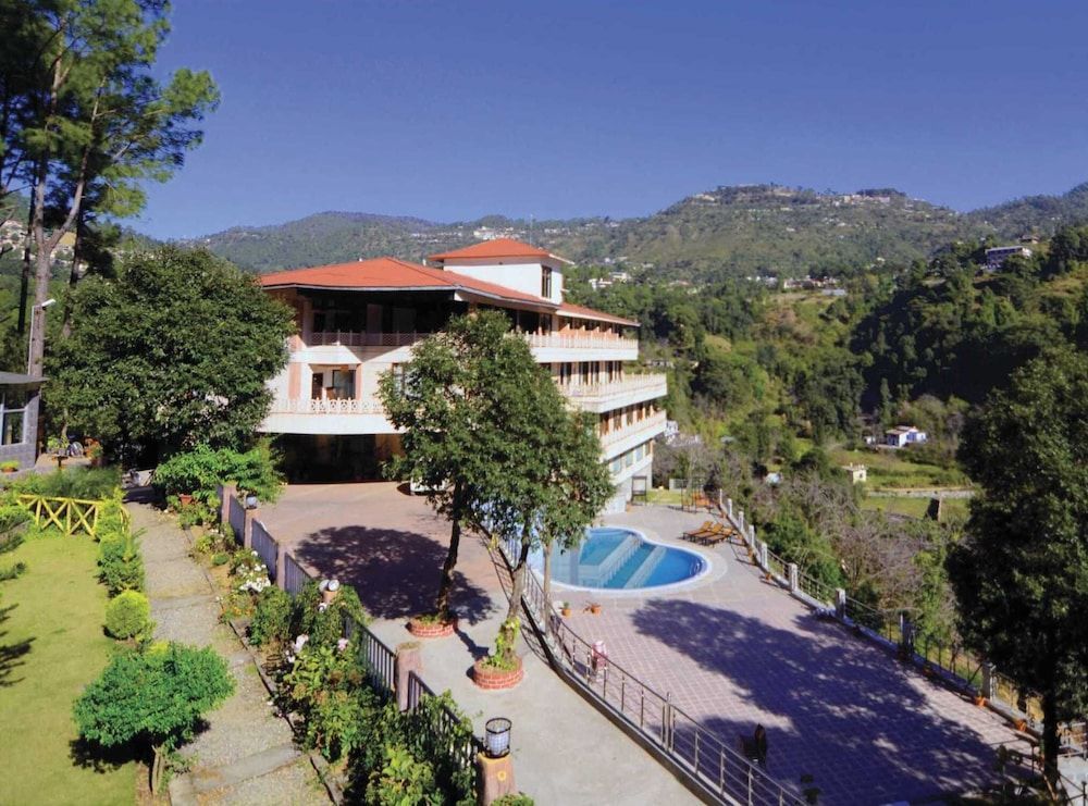 Sea Hawk - Luxury Hill Resort 4 mins from Bhimtal Lake 1