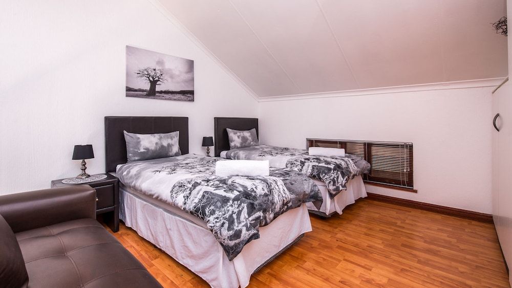 JoziStay @ Savannah Apartments 2