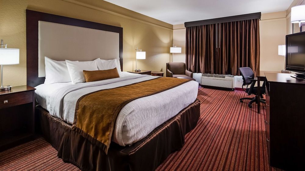 Best Western Plus Strawberry Inn & Suites 1