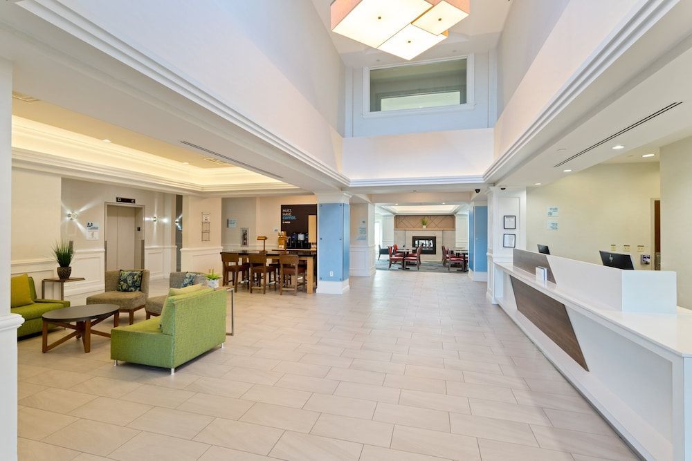 Holiday Inn Express HAUPPAUGE-LONG ISLAND by IHG 2