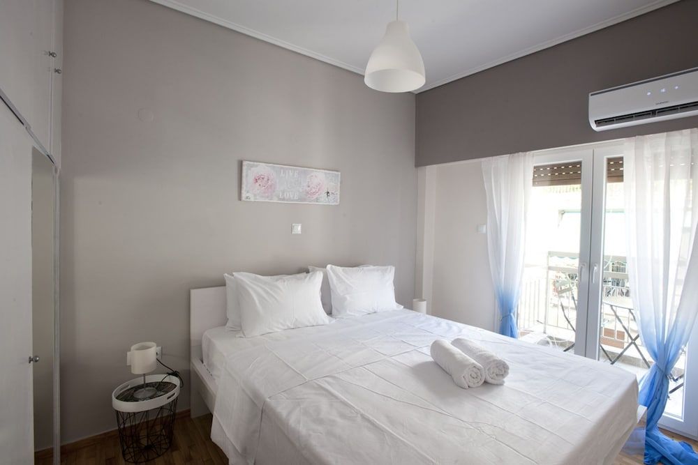 Zan Moreas A Simple & Minimal Apartment 2