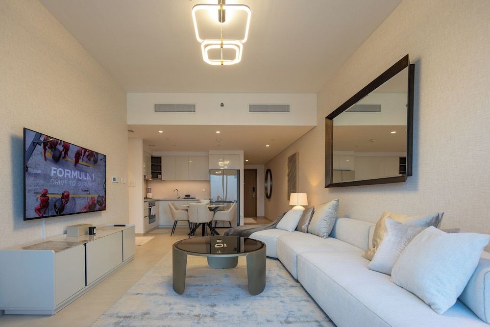 Maison Privee - Elegant Urban Stay Just Steps from Burj Khalifa 1